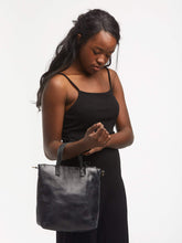 Load image into Gallery viewer, Abera Commuter