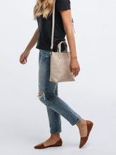 Load image into Gallery viewer, Abera Commuter