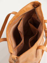 Load image into Gallery viewer, Alem Utility Bag
