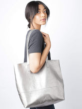 Load image into Gallery viewer, Mamuye Classic Tote
