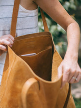 Load image into Gallery viewer, Mamuye Classic Tote
