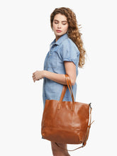 Load image into Gallery viewer, Abera Crossbody Tote
