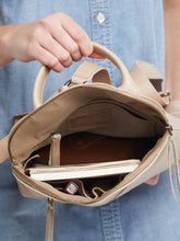 Load image into Gallery viewer, Meron Backpack
