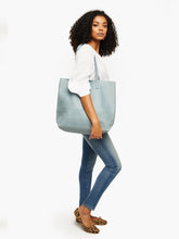Load image into Gallery viewer, Mamuye Classic Tote

