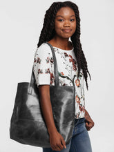 Load image into Gallery viewer, Mamuye Classic Tote
